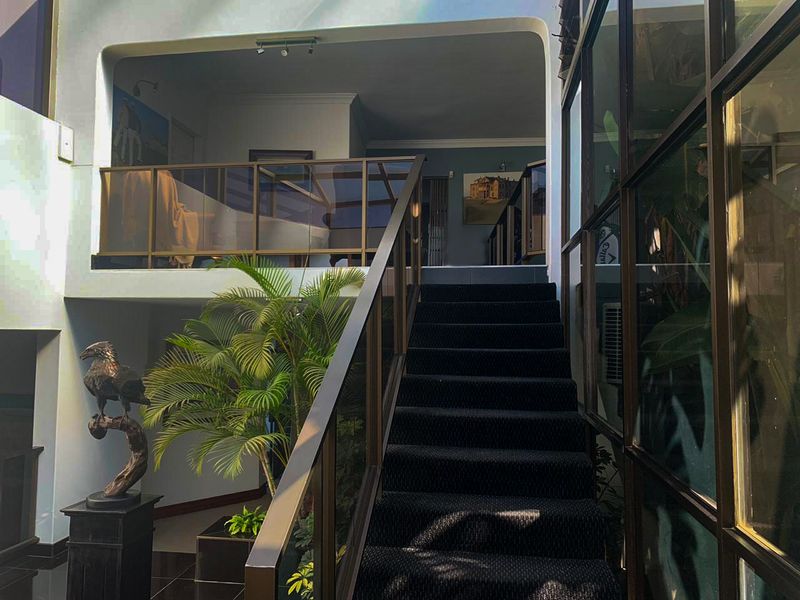 A Hint of the Mediterranean. - Photo 10