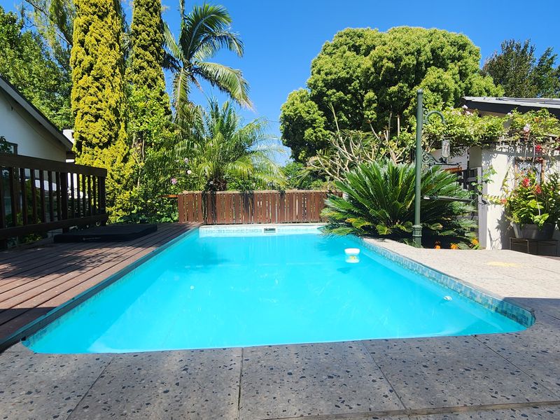 Exceptional Opportunity: 4-Bedroom Home with Operating Business in Tourist Hotspot - Photo 8