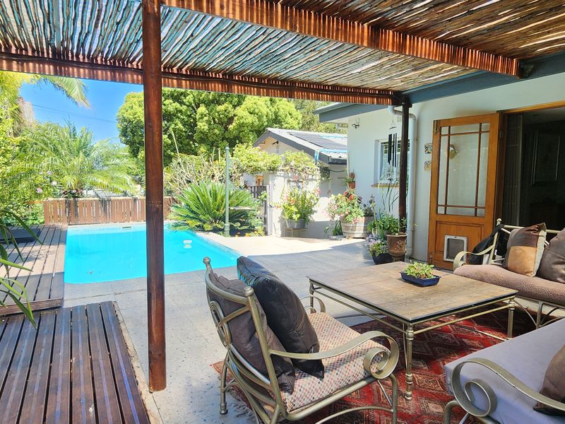 Exceptional Opportunity: 4-Bedroom Home with Operating Business in Tourist Hotspot - Photo 7