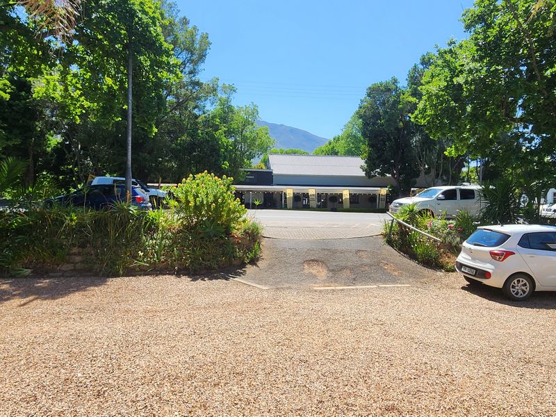 Exceptional Opportunity: 4-Bedroom Home with Operating Business in Tourist Hotspot - Photo 2