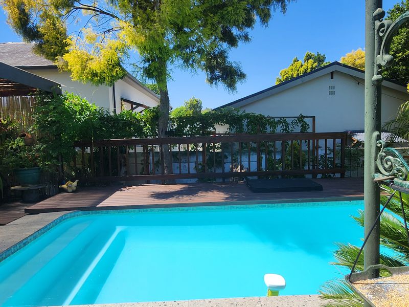 Exceptional Opportunity: 4-Bedroom Home with Operating Business in Tourist Hotspot - Photo 9