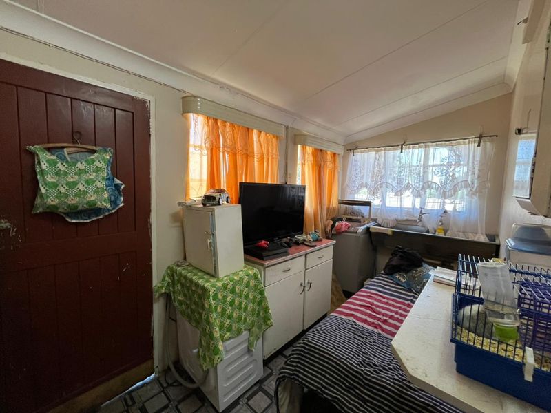 Move-In Ready Gem with Big Yard and Great Potential! - Photo 9