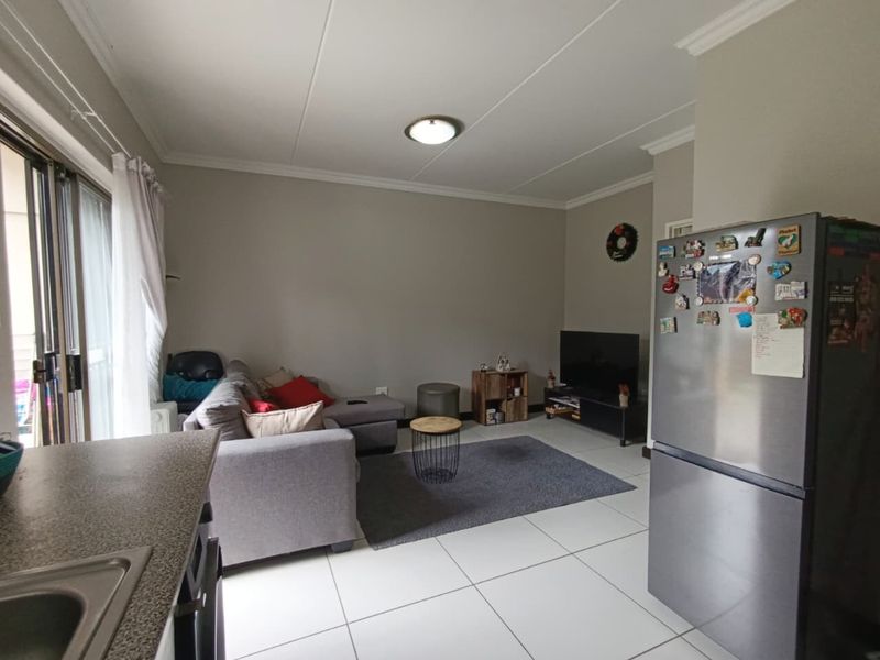 Move-In Ready: Modern 1-Bed Ground Floor Apartment in Dekko Heights - Photo 8