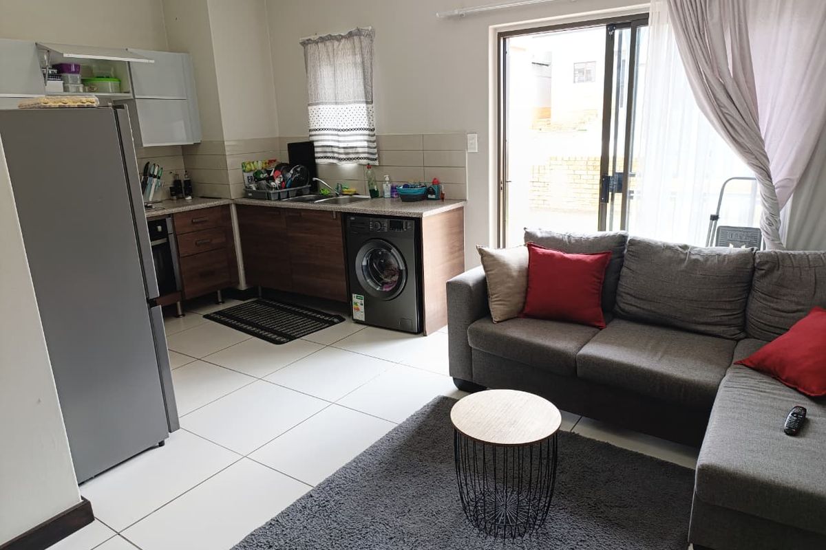 Move-In Ready: Modern 1-Bed Ground Floor Apartment in Dekko Heights - Photo 2