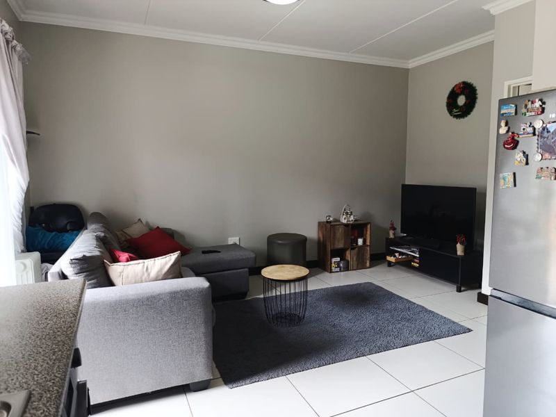 Move-In Ready: Modern 1-Bed Ground Floor Apartment in Dekko Heights - Photo 4