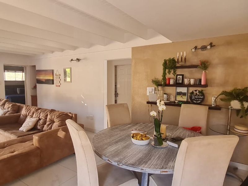 Modern 4-Bedroom Cluster for rent! - Photo 5