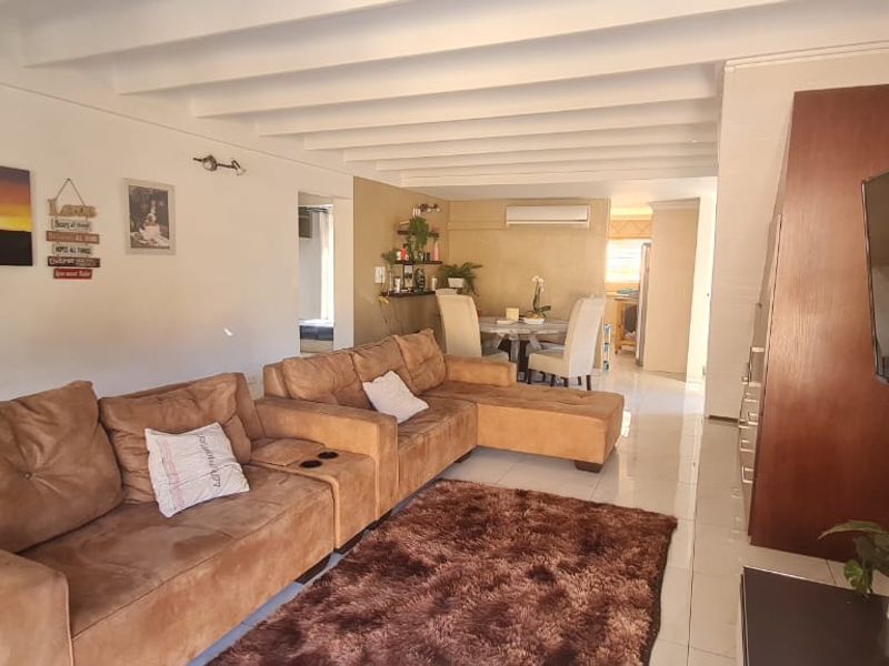 Modern 4-Bedroom Cluster for rent! - Photo 7