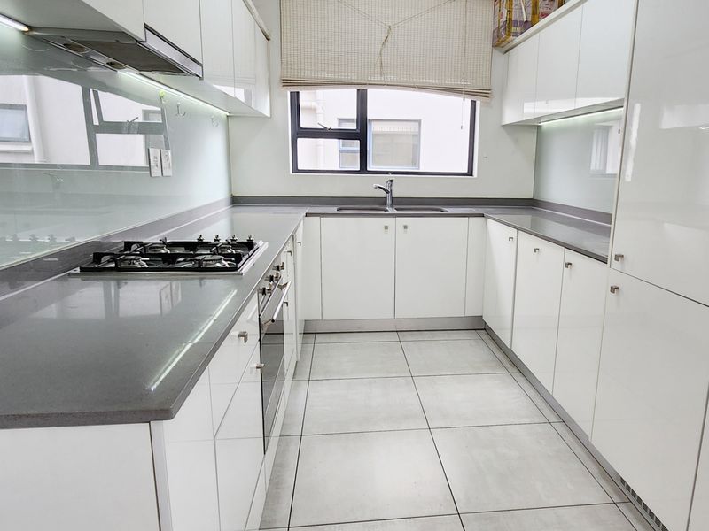 Divine 3-Bedroom First Floor Unit in The Polofields – Perfect Investment or Professional Couple - Photo 8