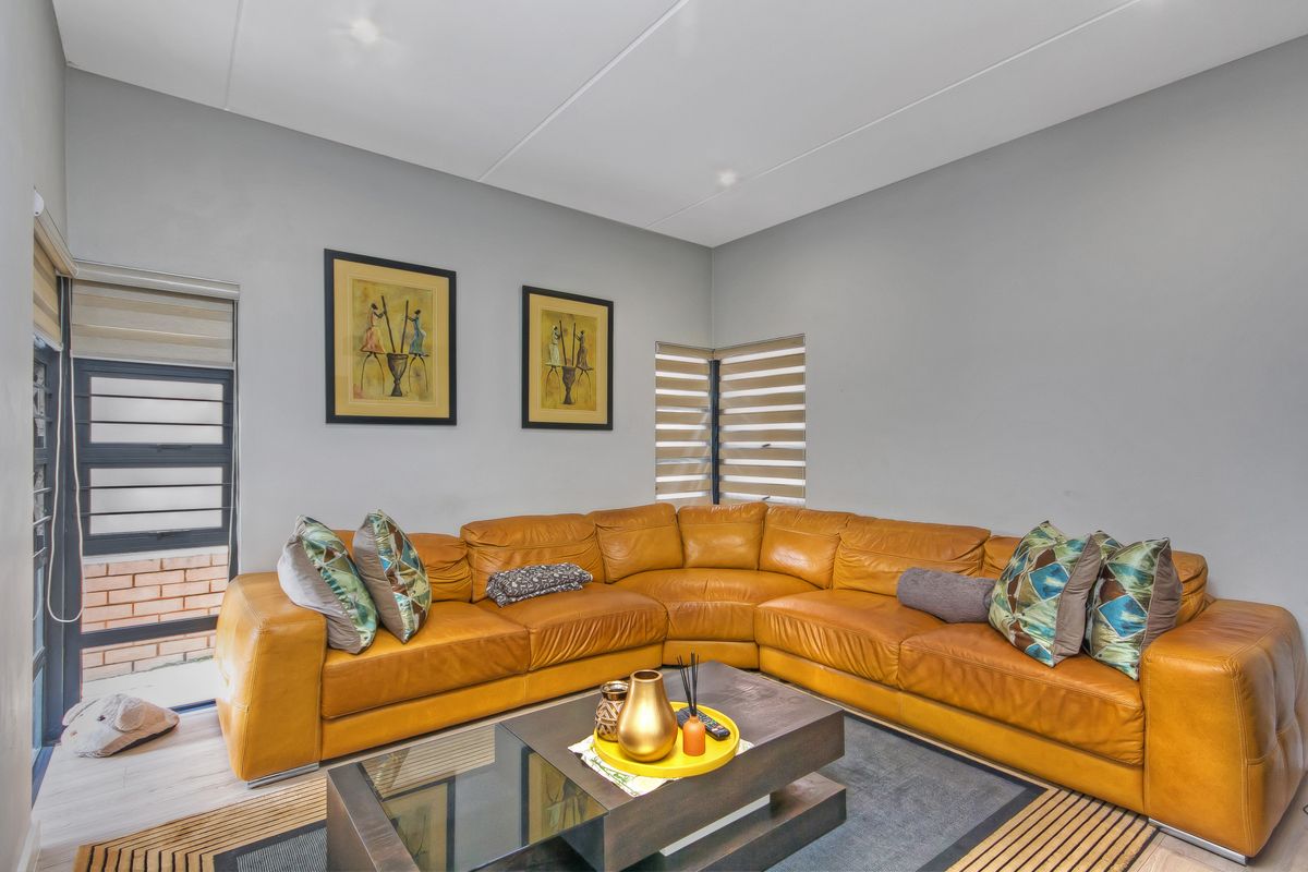Elegant Family Living in The Woods, Kyalami – Spacious 4 Bedroom Home with Premium Lifestyle Appeal - Photo 5