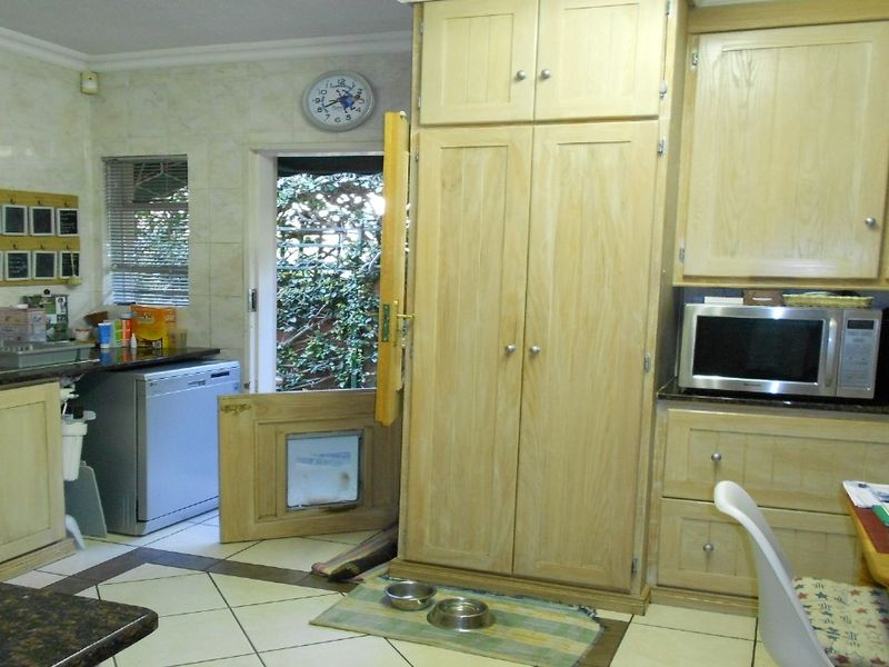 Charming 4 bedroom house for sale in Parys - your dream home awaits! - Photo 8