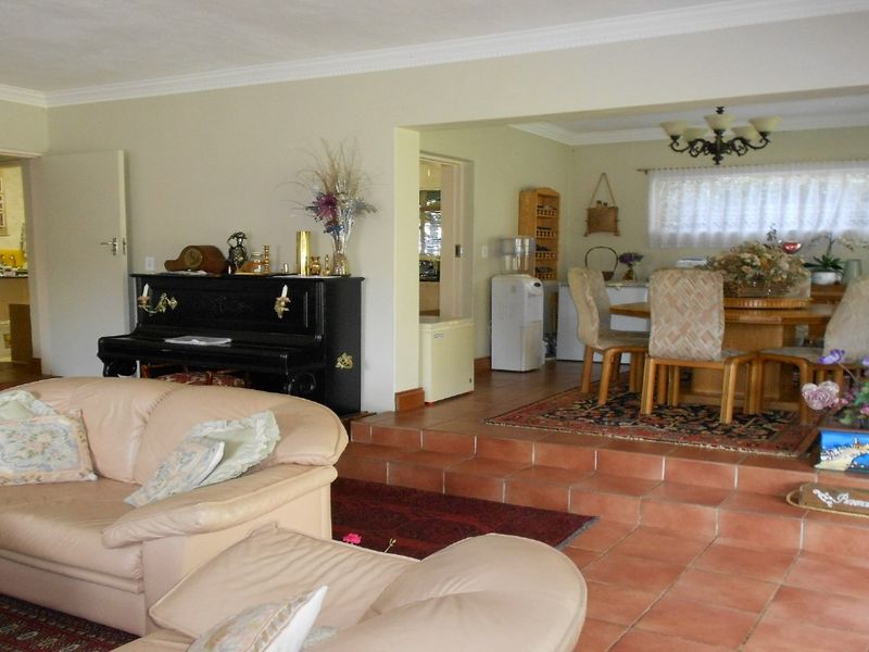 Charming 4 bedroom house for sale in Parys - your dream home awaits! - Photo 6