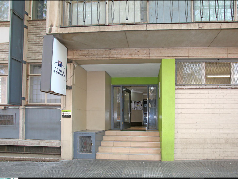 1Bedroom Apartment in Times Square, Braamfontein - Photo 10