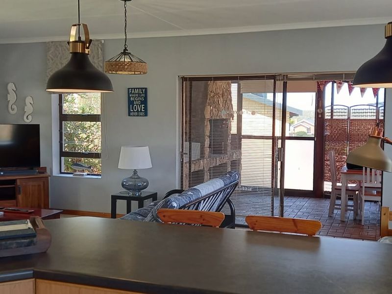 Charming 2-bedroom Freehold home in Stilbaai Wes perfect for seaside living and investment potential - Photo 8