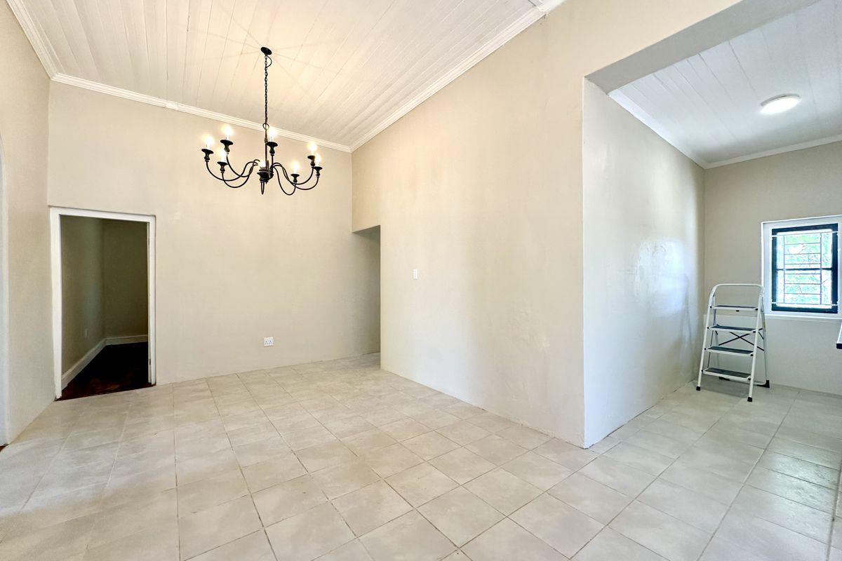 Modern Comfort Meets Classic Charm - Photo 4