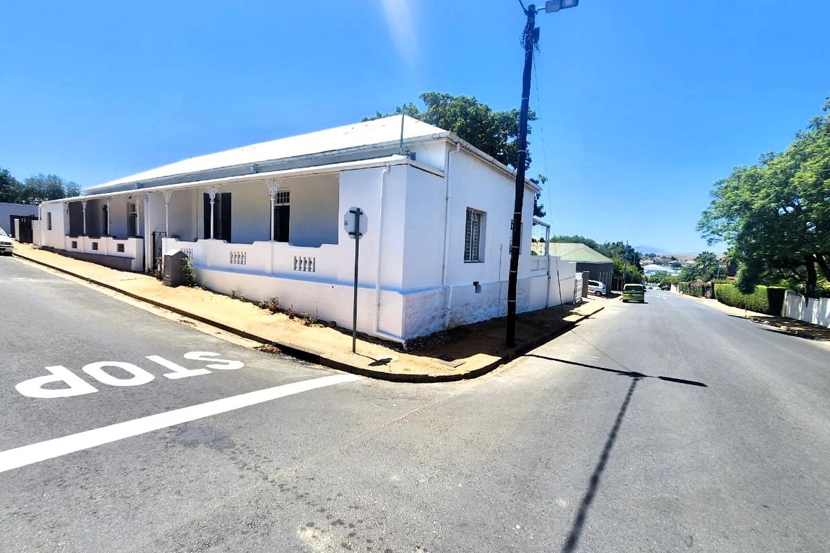 Modern Comfort Meets Classic Charm - Photo 2