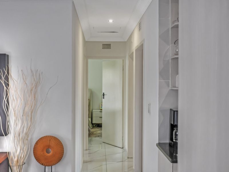 Modern 3 Bedroom Home with Designer Finishes & Beautiful Garden in Thatch Hill Estate - Photo 10