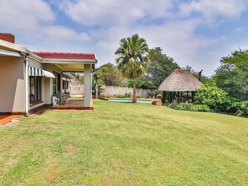Well loved Spacious Home - Photo 8