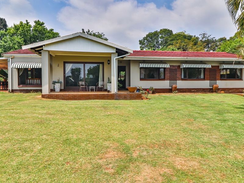 Well loved Spacious Home - Photo 2