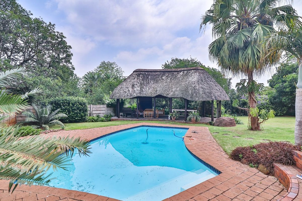 Well loved Spacious Home - Photo 3