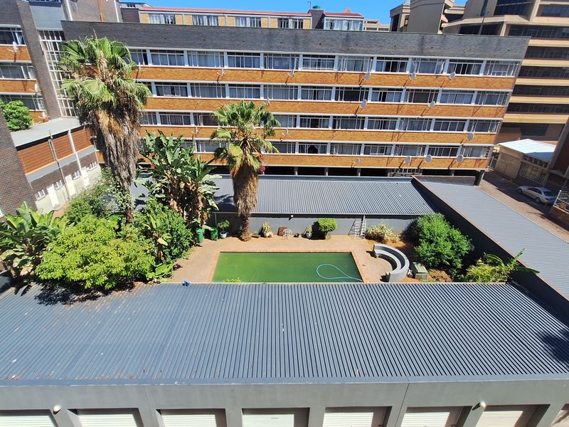 Rated Stunning - 1.5 Flat for Sale in Arcadia - Photo 3