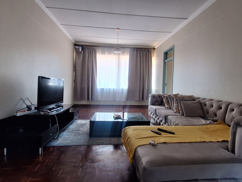 Rated Stunning - 1.5 Flat for Sale in Arcadia - Photo 8