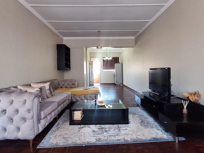 Rated Stunning - 1.5 Flat for Sale in Arcadia - Photo 7