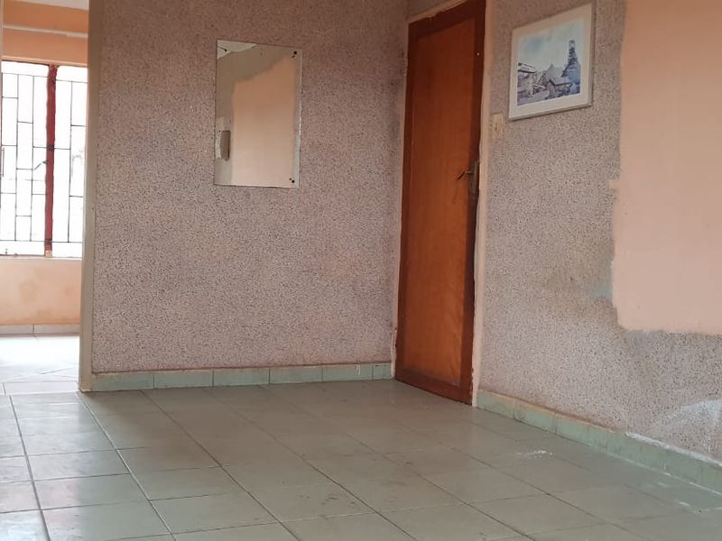 THREE BEDROOM HOUSE FOR SALE IN GEELHOUT PARK - Photo 9