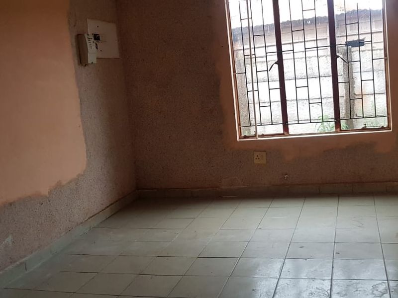 THREE BEDROOM HOUSE FOR SALE IN GEELHOUT PARK - Photo 8