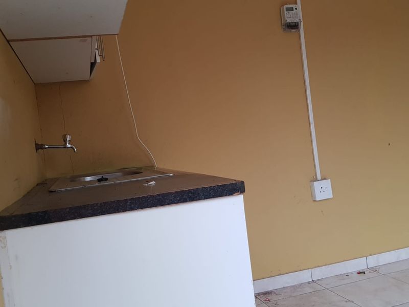 THREE BEDROOM HOUSE FOR SALE IN GEELHOUT PARK - Photo 6