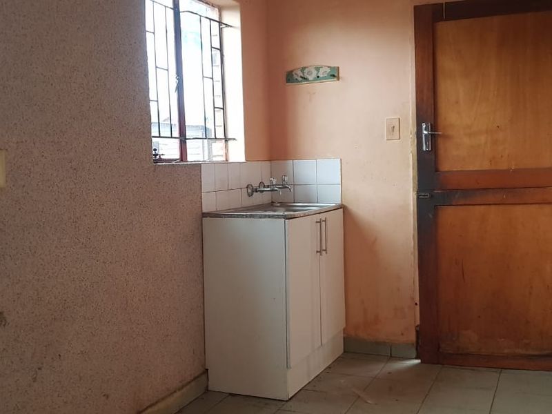 THREE BEDROOM HOUSE FOR SALE IN GEELHOUT PARK - Photo 5