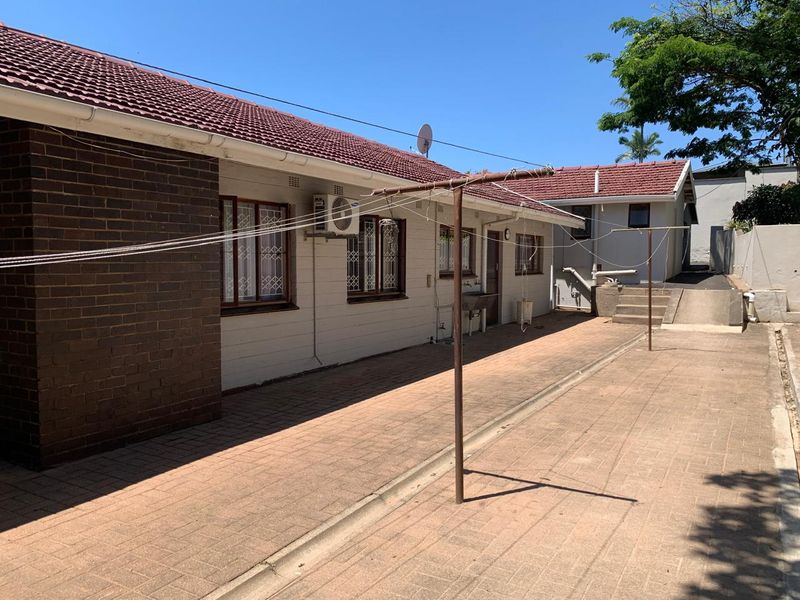 Stunning 4-Bedroom house for Sale in Prestigious Moseley - Photo 6