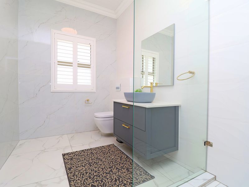 Magnificent Masterpiece with Unbeatable Location & Luxury!!! - Photo 4