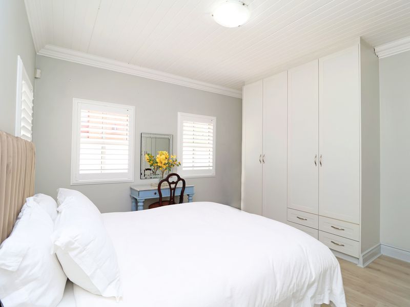 Magnificent Masterpiece with Unbeatable Location & Luxury!!! - Photo 3