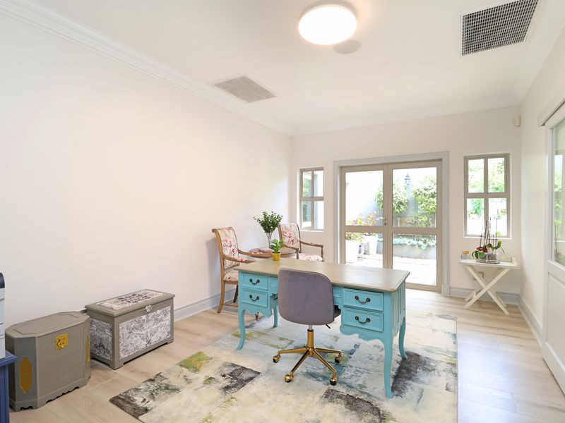 Magnificent Masterpiece with Unbeatable Location & Luxury!!! - Photo 9