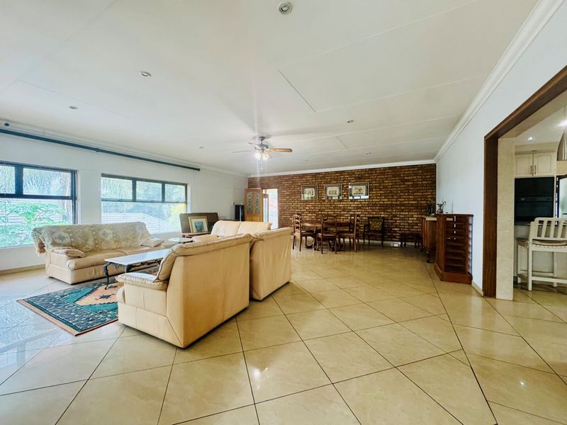 Spacious 5-Bedroom Duet for Sale in Wonderboom – Ideal for a Large Family - Photo 9