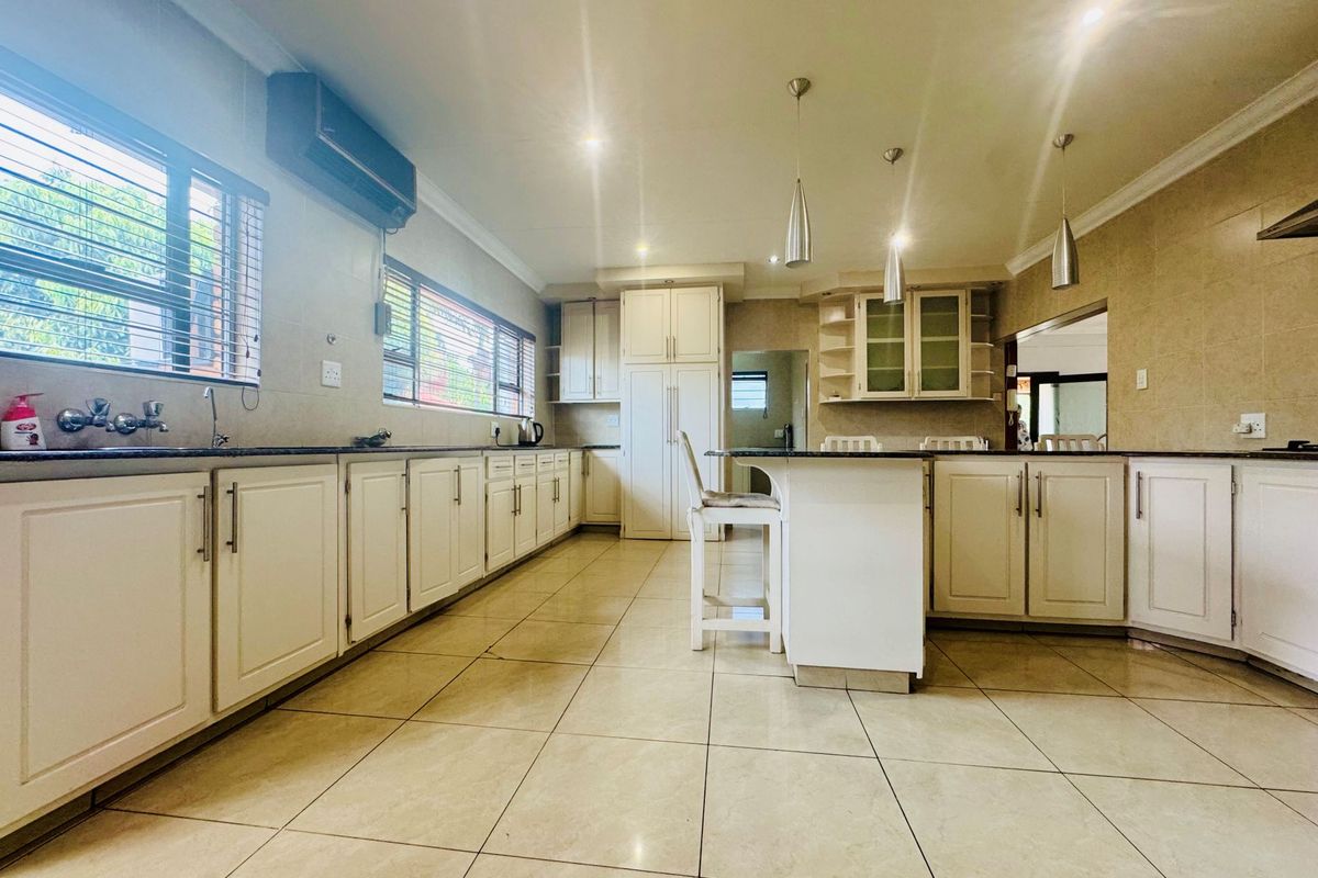 Spacious 5-Bedroom Duet for Sale in Wonderboom – Ideal for a Large Family - Photo 5