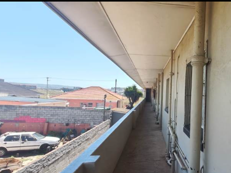 Charming 2 bedroom Sectional Title unit. - Photo 2