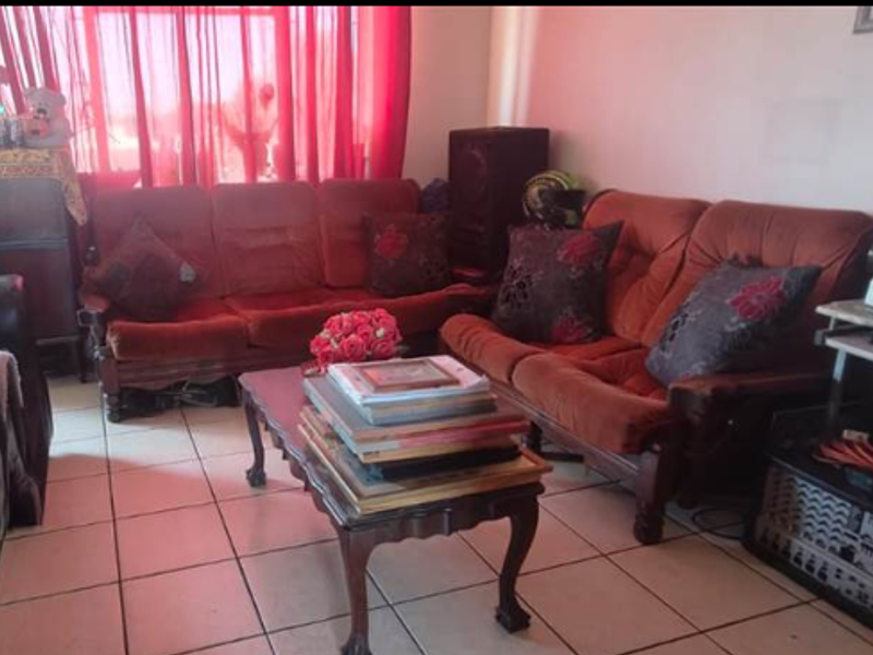 Charming 2 bedroom Sectional Title unit. - Photo 3