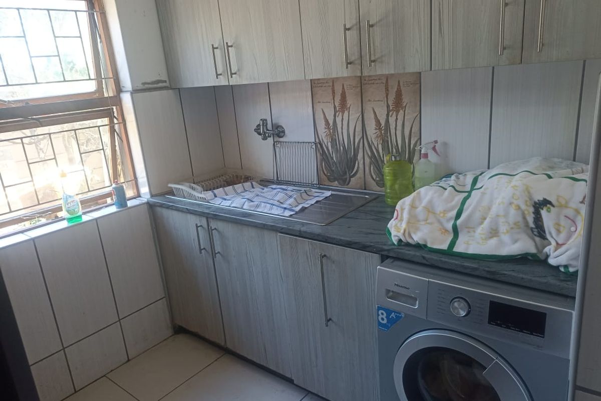 House For Sale In Mossel Bay - Photo 4