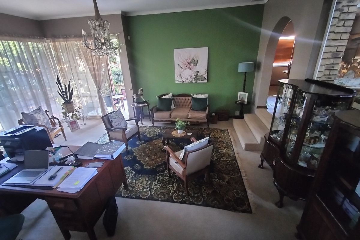 Spacious Family Home with Pool and Endless Potential in Florauna - Photo 3