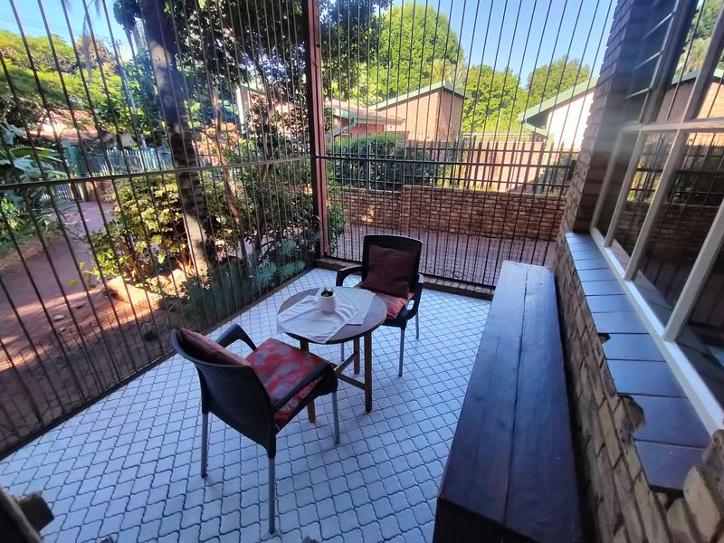 Spacious Family Home with Pool and Endless Potential in Florauna - Photo 5