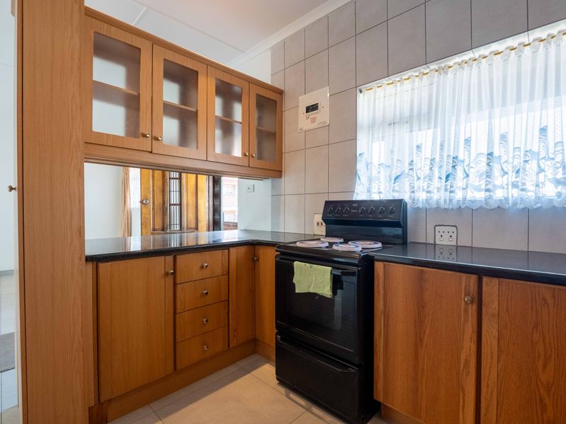 Spacious flat close to the beach and all amenities - Photo 4