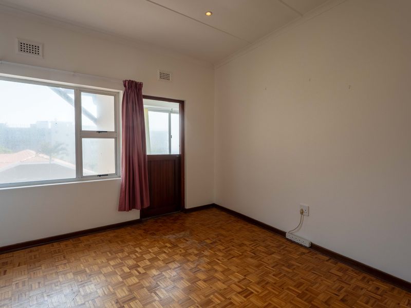 Spacious flat close to the beach and all amenities - Photo 10