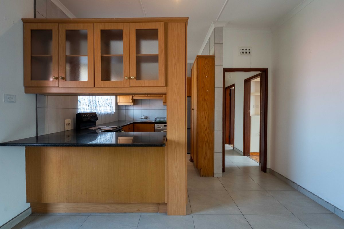 Spacious flat close to the beach and all amenities - Photo 5