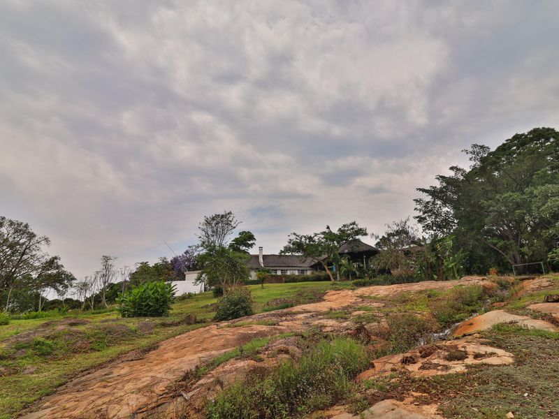 Time Honoured Smallholding with Mountain Views and 7 Versatile Bedrooms, Including 5 Flats - Photo 5