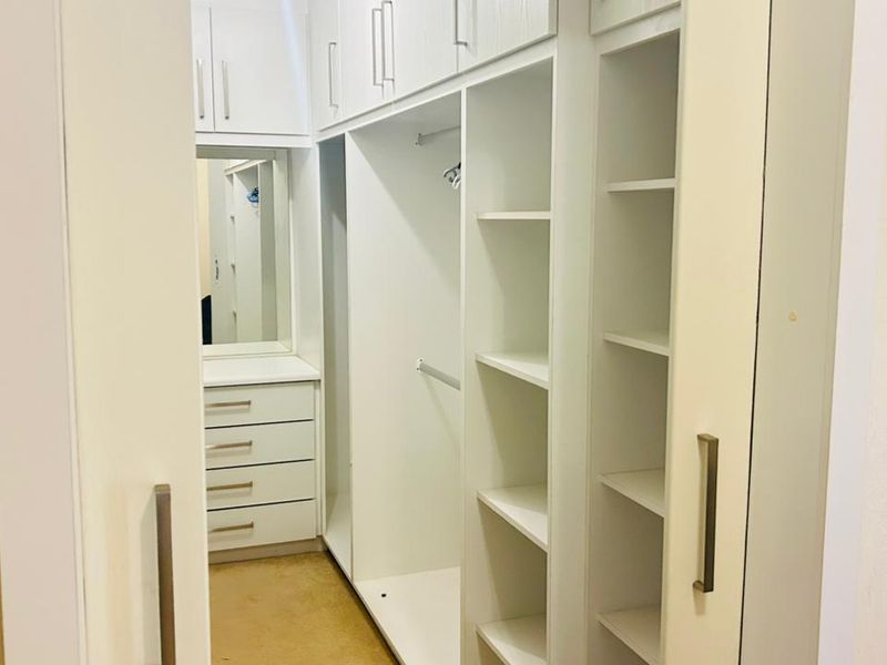 Beautiful 5-Bedroom House for sale Eltivillas, Louis Trichardt - Photo 10