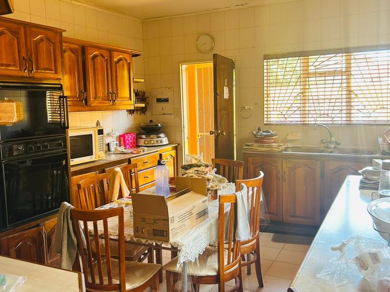 Beautiful 5-Bedroom House for sale Eltivillas, Louis Trichardt - Photo 6