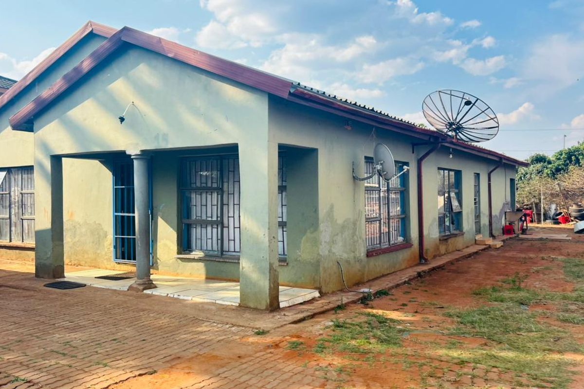 House for Sale in Eltivillas, Louis Trichardt - Photo 2