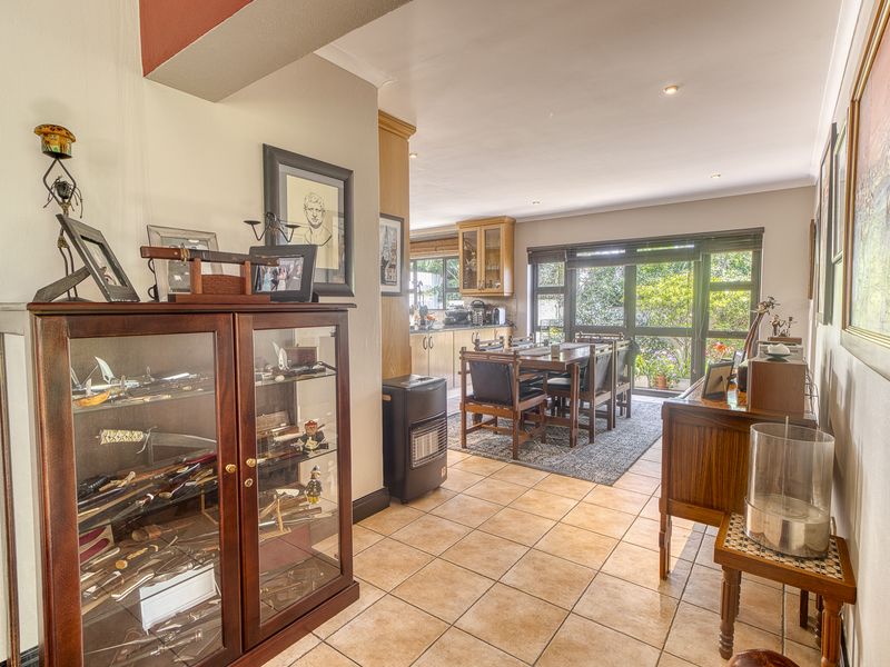 Secure and tranquil Living in Cedar Lakes Lifestyle Estate - Photo 8