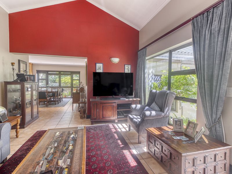 Secure and tranquil Living in Cedar Lakes Lifestyle Estate - Photo 6